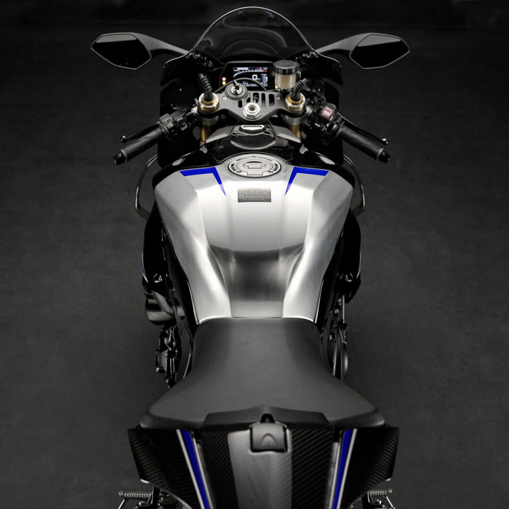 2025 YZF R1M SMX AUS DET 001