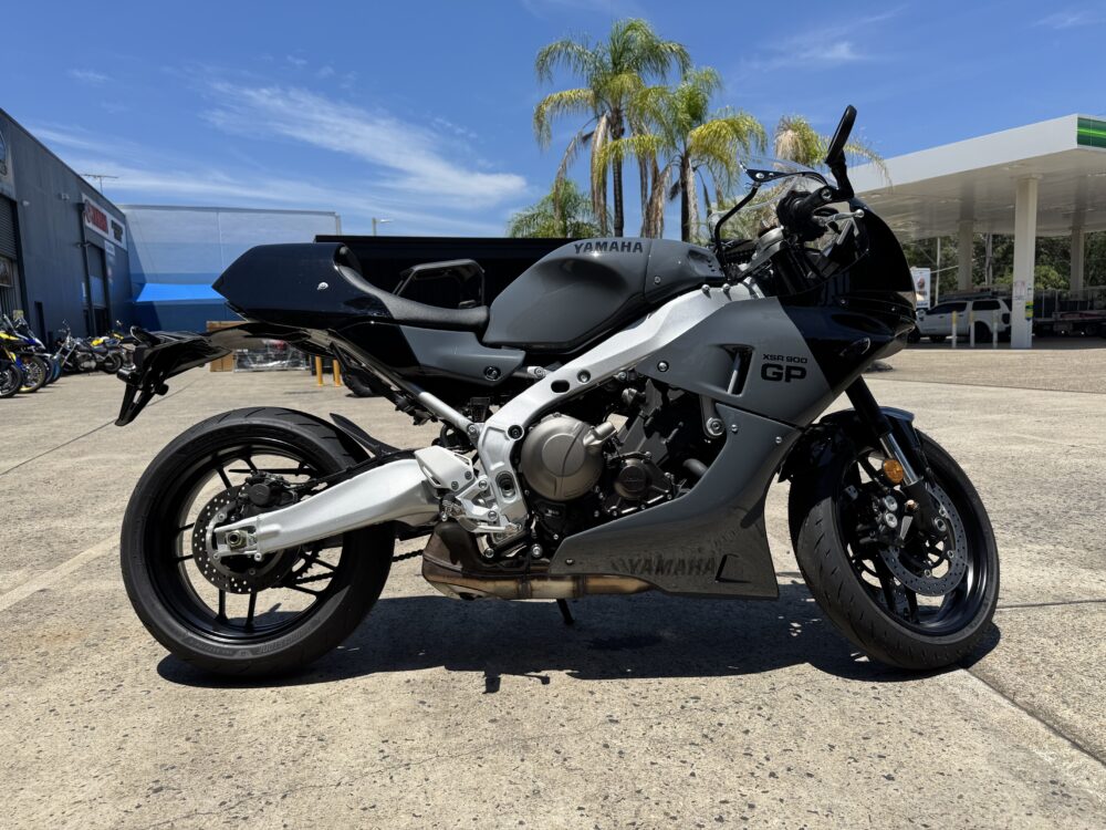 YAMAHA XSR900 GP 2024 - DEMO - Image 2