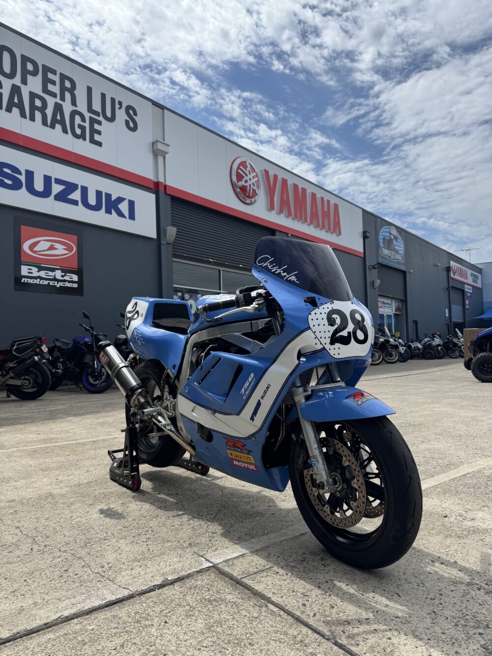 SUZUKI GSX750R 1989 PERIOD 6 RACE TRACK BIKE