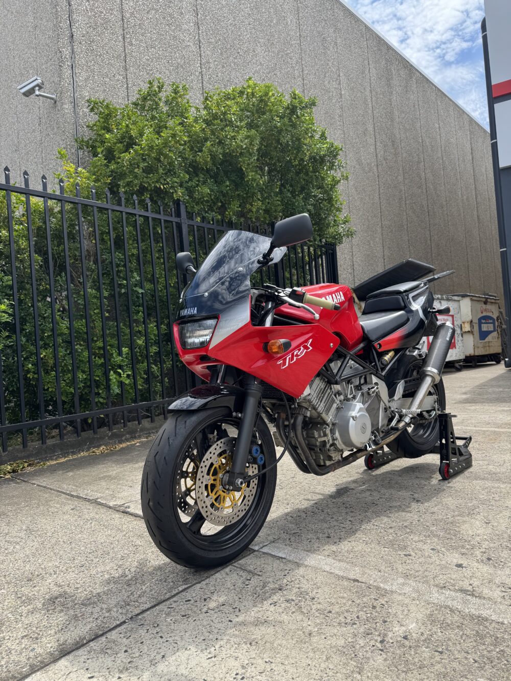 YAMAHA TRX850 - Image 3