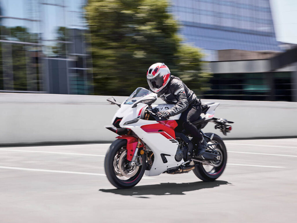 The 2025 Yamaha YZF-R9: The Future of Supersport Has Arrived 2
