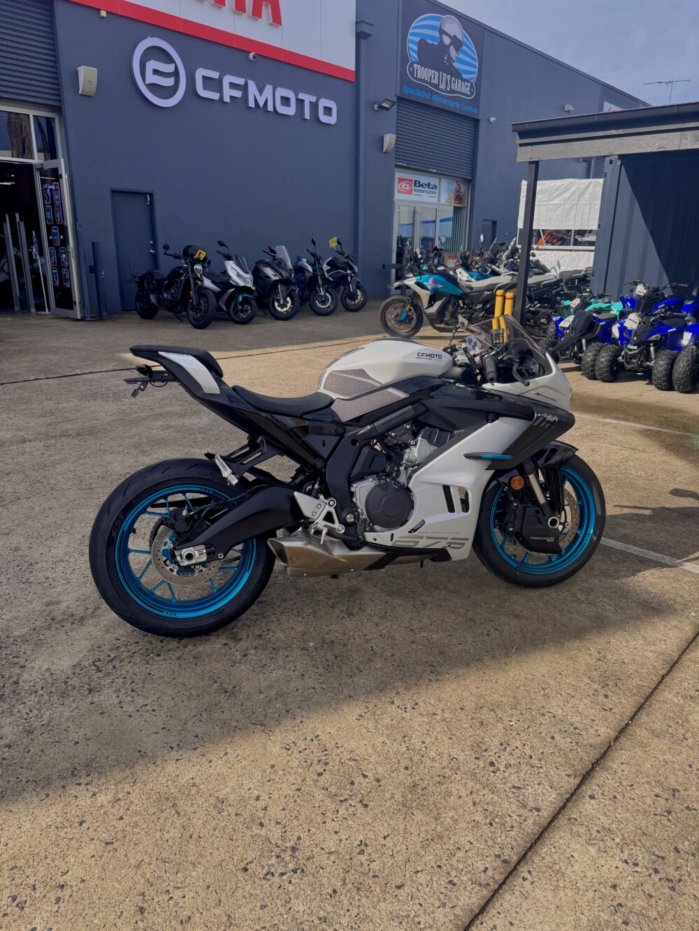 CFMOTO 675SR-R - DEMO - Image 3