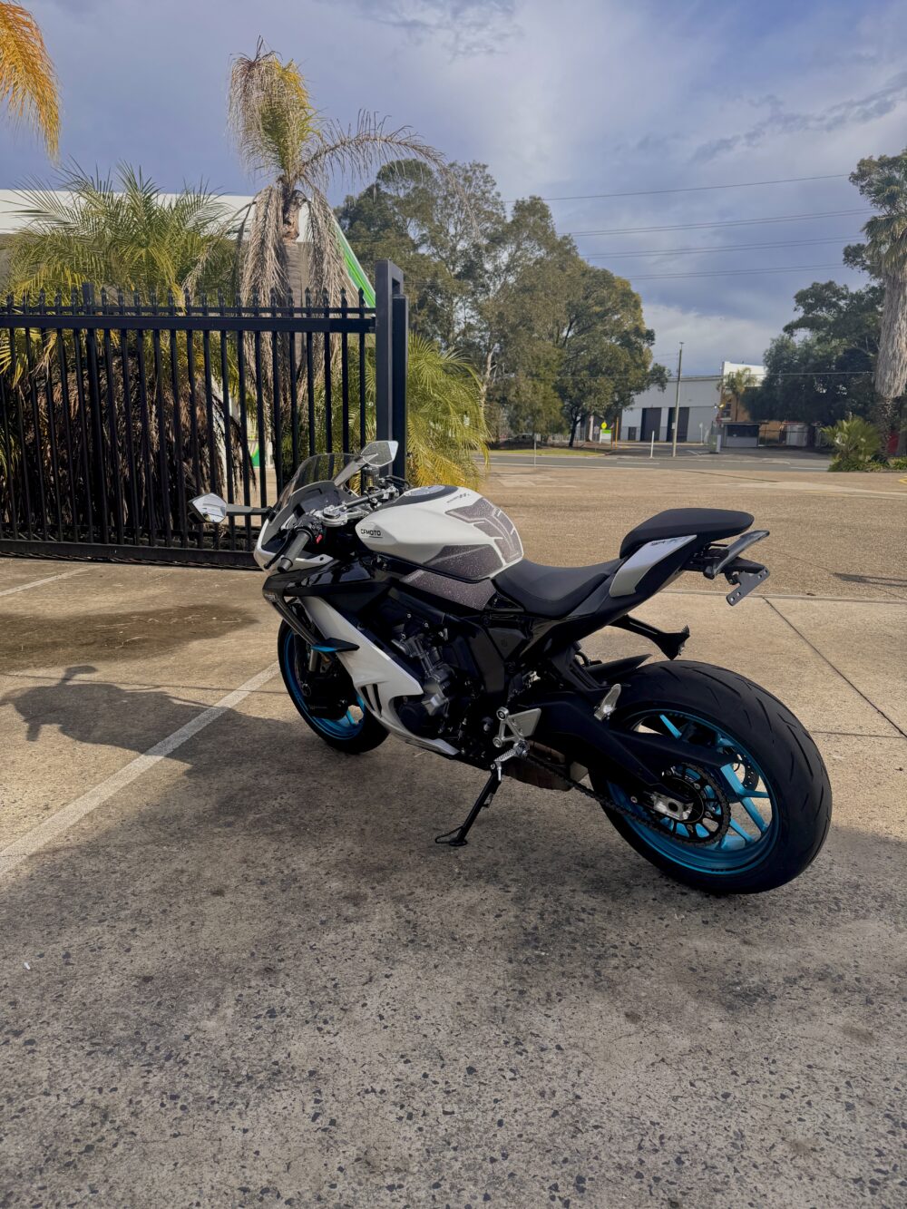 CFMOTO 675SR-R - DEMO - Image 4