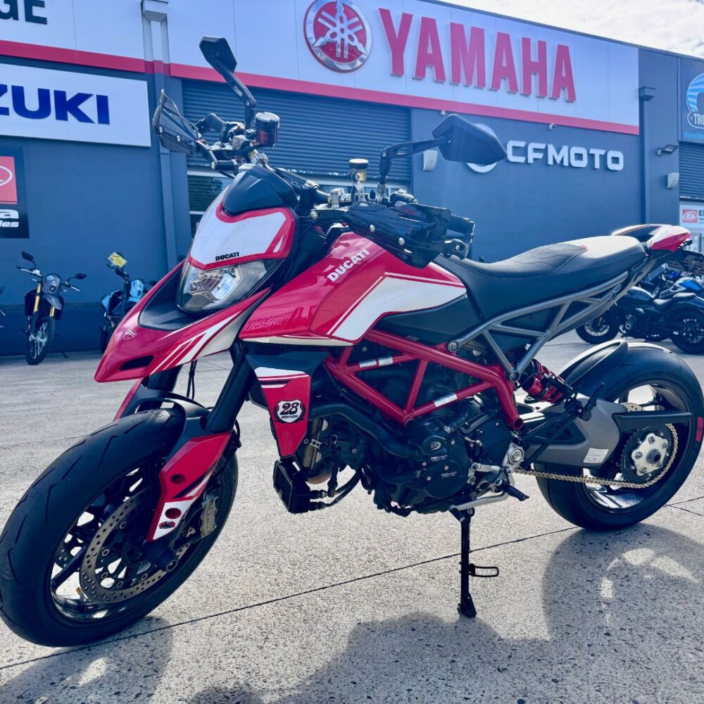 2019 DUCATI HYPERMOTARD 950