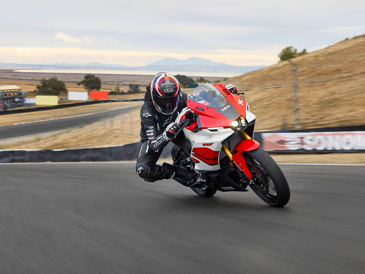 YAMAHA YZF-R3 SP 2026 4 YAMAHA YZF-R3 SP 2026 - Image 4