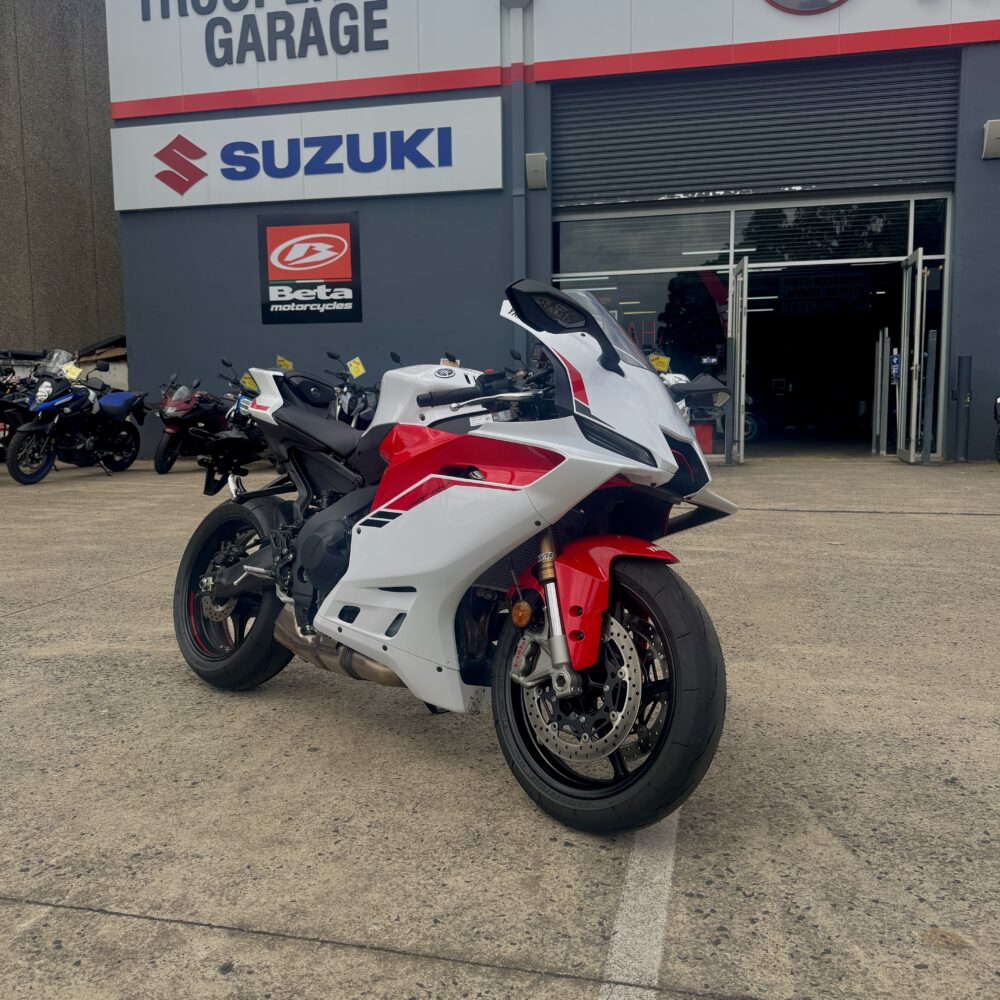 YAMAHA YZF-R9 2026 - DEMO